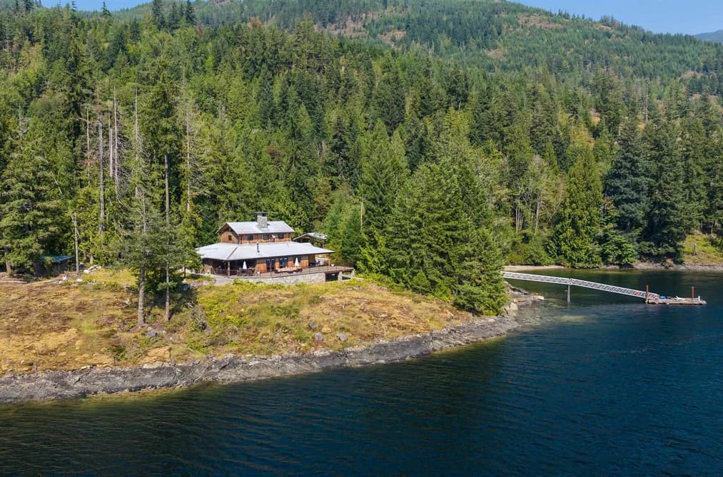 15781 EAST EGMONT SHORELINE, Egmont, BC — Residential for Sale - Main Photo