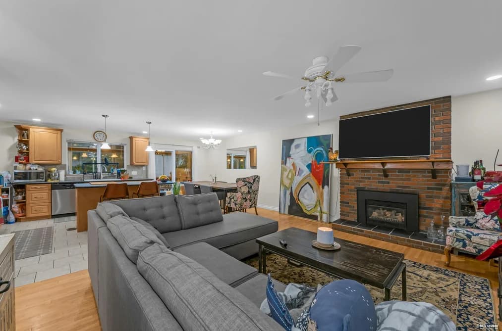 1579 136 STREET, Surrey, BC — Residential for Sale - Photo 2