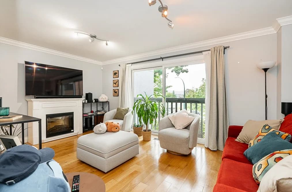 158 JAMES ROAD, Port Moody, BC — Residential for Sale - Photo 2
