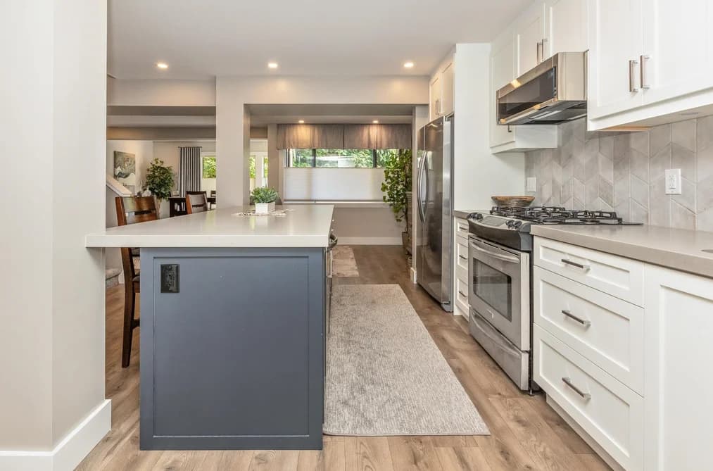 15804 MCBETH ROAD, Surrey, BC — Residential for Sale - Photo 2