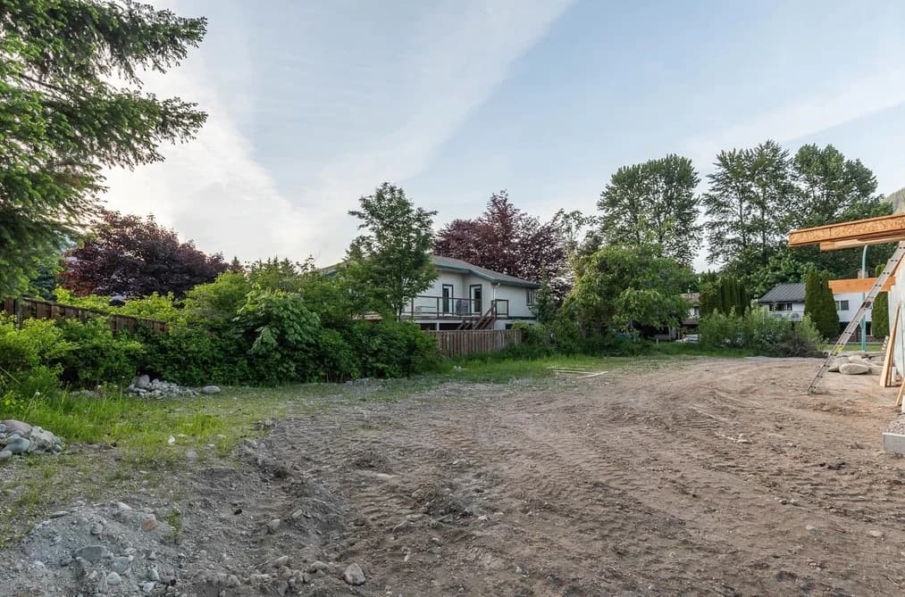 1583 EAGLE RUN DRIVE, Squamish, BC — Land for Sale - Main Photo