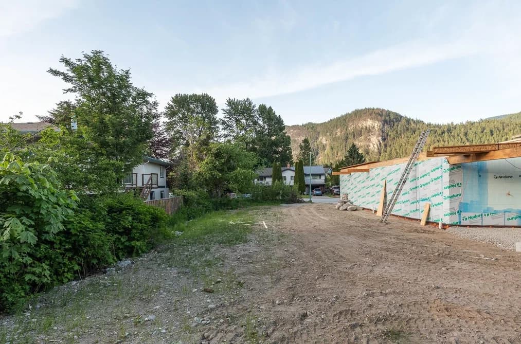 1583 EAGLE RUN DRIVE, Squamish, BC — Land for Sale - Photo 2