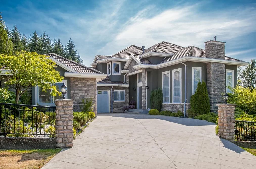 1583 PARKWAY BOULEVARD, Coquitlam, BC — Residential for Sale - Main Photo