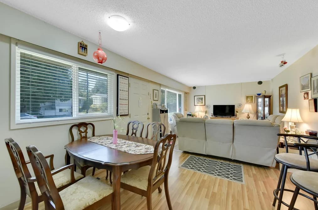 15835 RUSSELL AVENUE, White Rock, BC — Residential for Sale - Photo 2