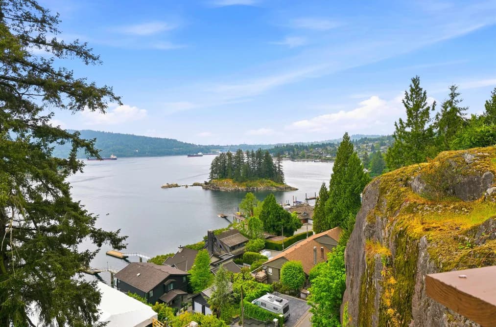 1584 LOOK OUT POINT, North Vancouver, BC — Residential for Sale - Photo 2
