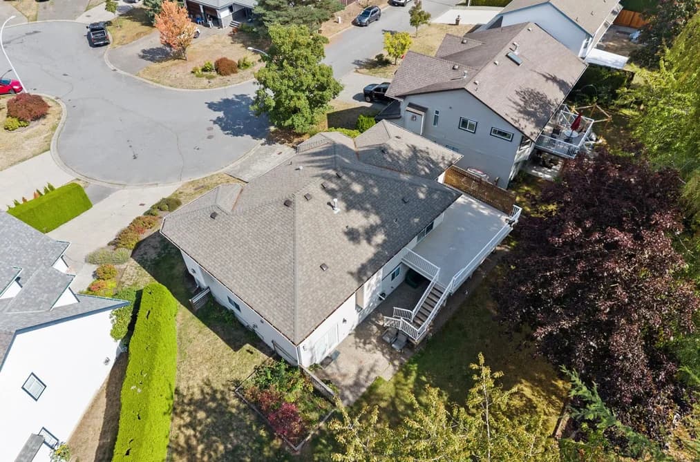 15866 91 AVENUE, Surrey, BC — Residential for Sale - Photo 2