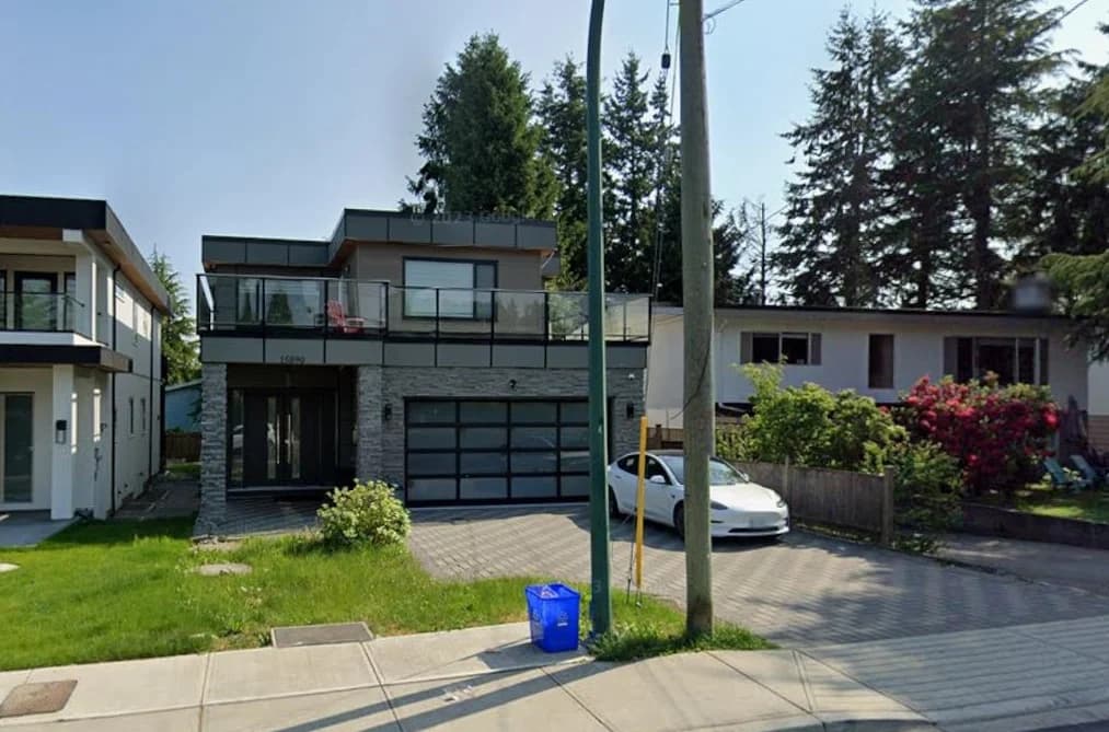 15890 RUSSELL AVENUE, White Rock, BC — Residential for Sale - Main Photo