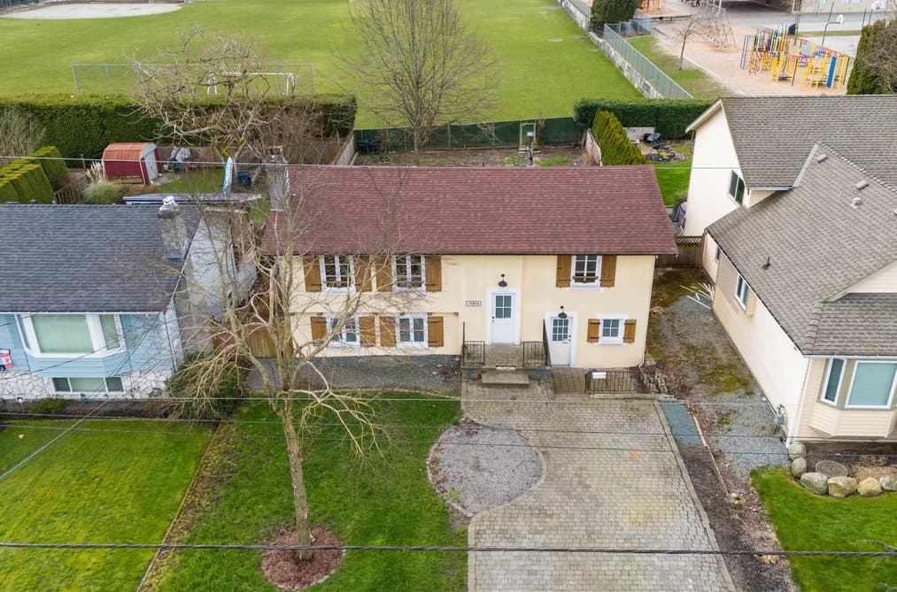 15894 THRIFT AVENUE, White Rock, BC — Residential for Sale - Main Photo