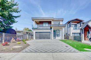House for sale at 15919 Russell Avenue White Rock British Columbia - MLS: R3147620