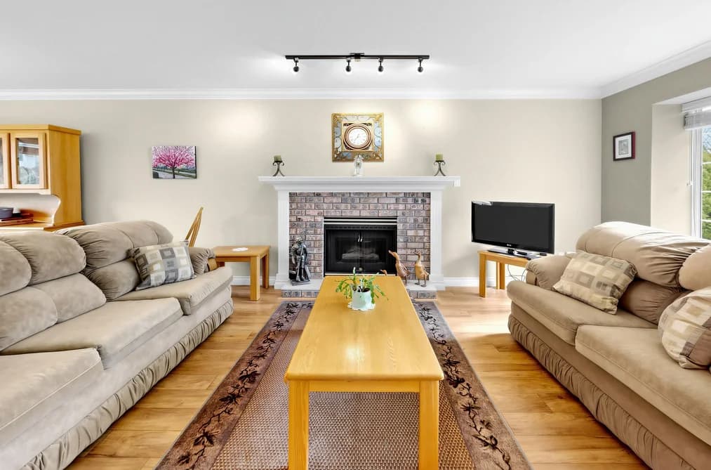 15929 88A AVENUE, Surrey, BC — Residential for Sale - Photo 2