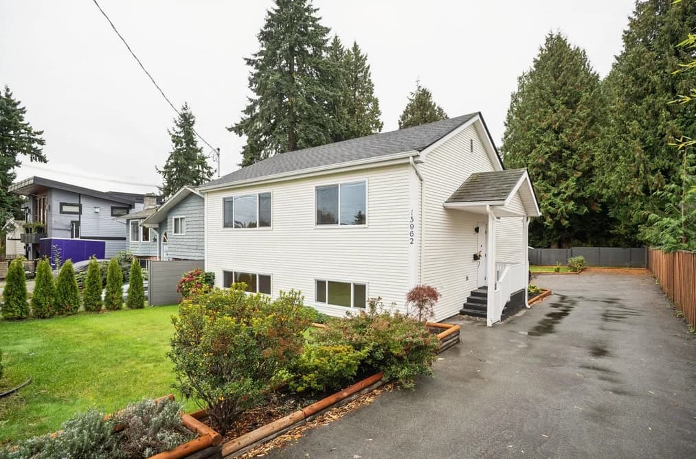 15962 NORTH BLUFF ROAD, White Rock, BC — Residential for Sale - Photo 2
