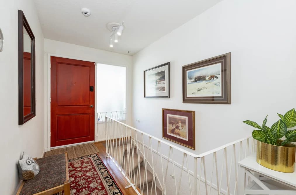 160 HARVARD DRIVE, Port Moody, BC — Residential for Sale - Photo 2