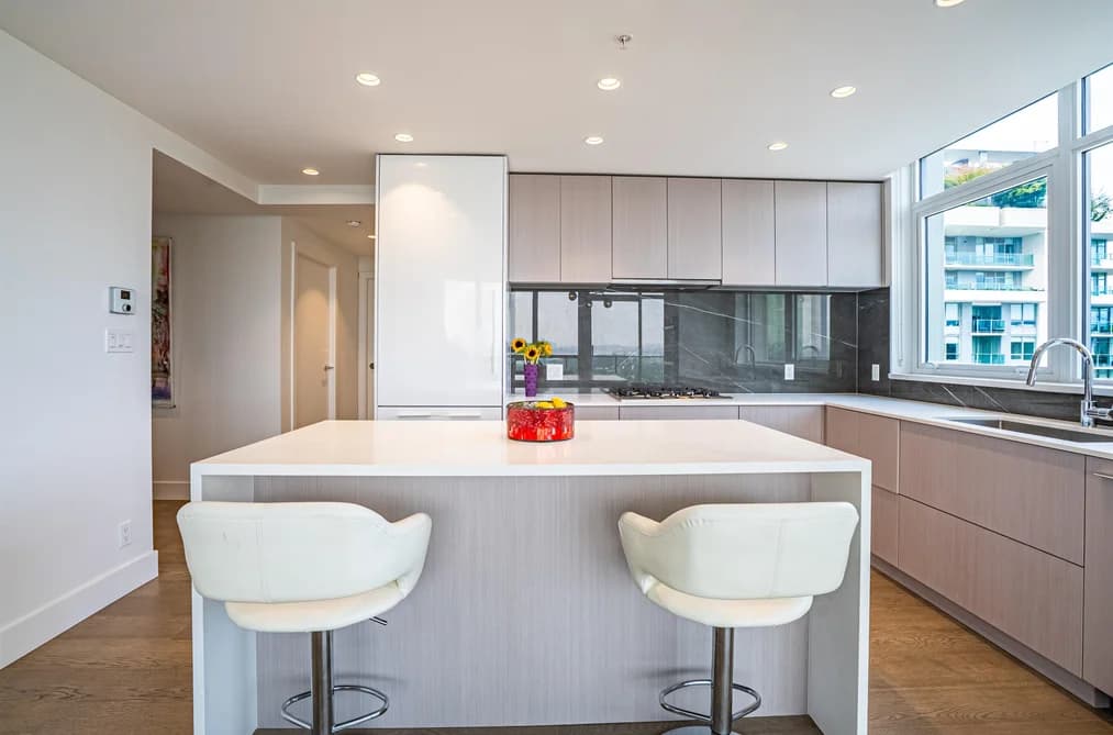 1601 1632 LIONS GATE LANE, North Vancouver, BC — Residential for Sale - Photo 2