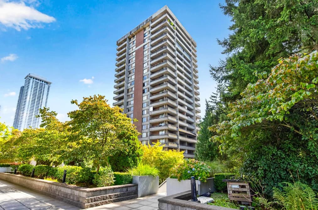 1601 3771 BARTLETT COURT, Burnaby, BC — Residential for Sale - Photo 2