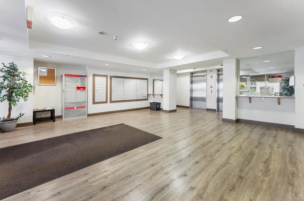 1604 10523 UNIVERSITY DRIVE, Surrey, BC — Residential for Sale - Photo 2