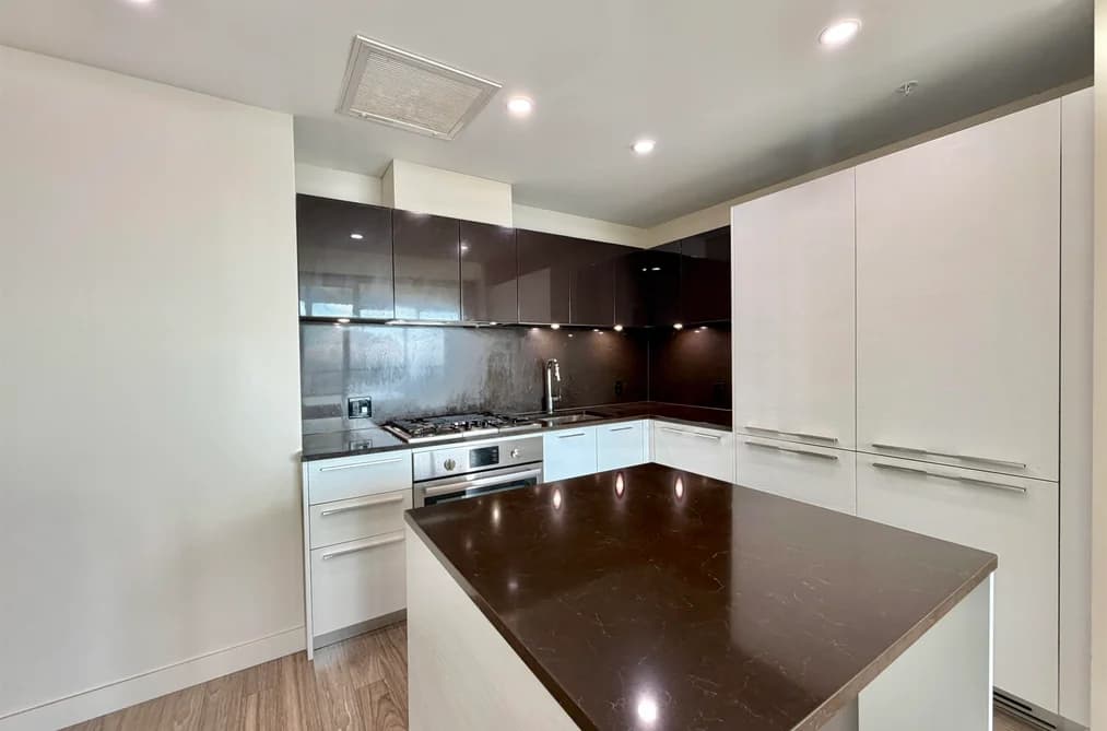 1604 6383 MCKAY AVENUE, Burnaby BC V5H 0H8 - Photo 1