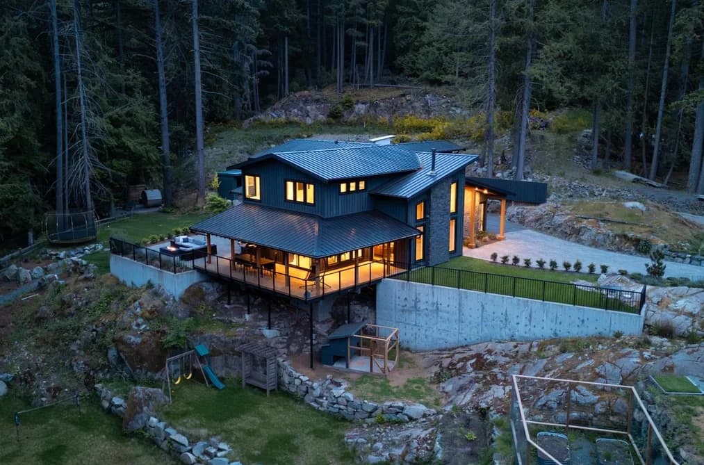 1604 JOAN AUDREY LANE, Bowen Island, BC — Residential for Sale - Main Photo