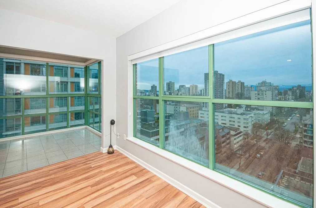 1606 909 BURRARD STREET, Vancouver, BC — Residential for Sale - Photo 2