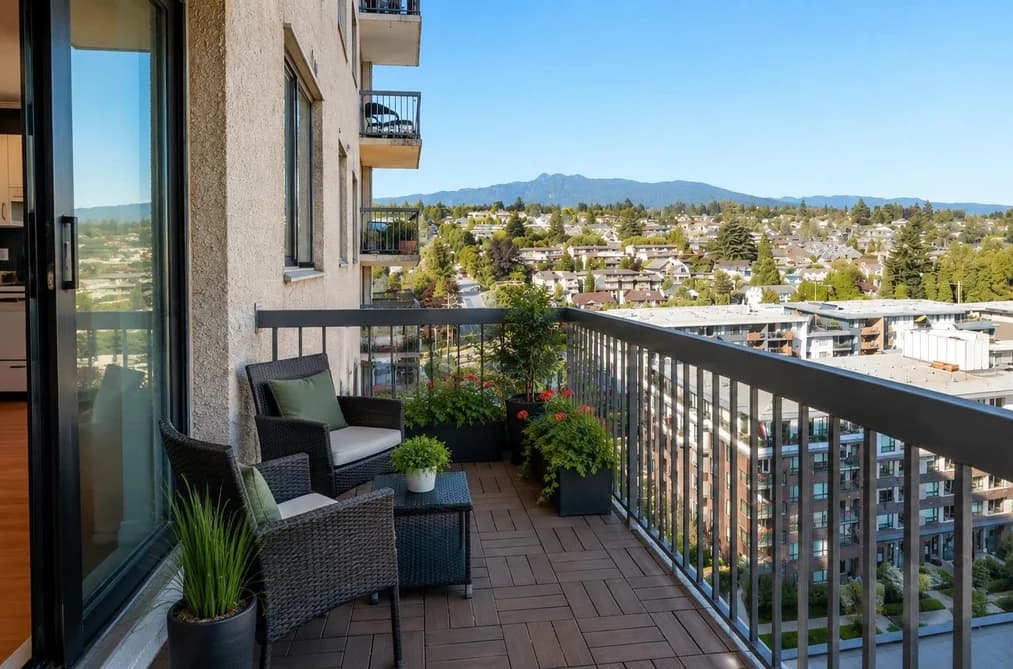 1607 145 ST. GEORGES AVENUE, North Vancouver, BC — Residential for Sale - Main Photo