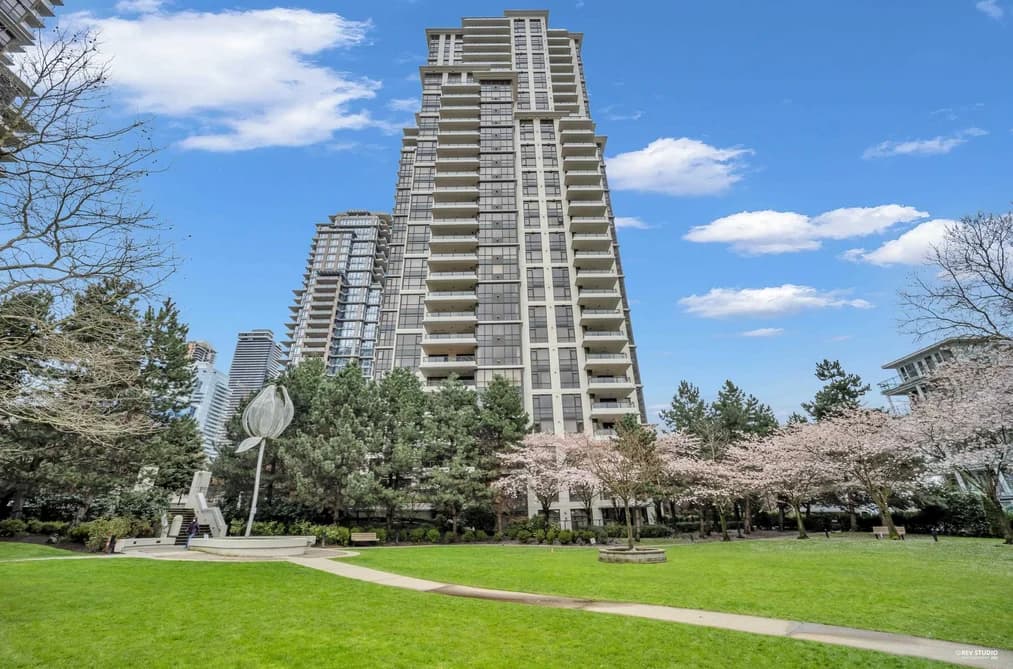 1607 2138 MADISON AVENUE, Burnaby, BC — Residential for Sale - Photo 2