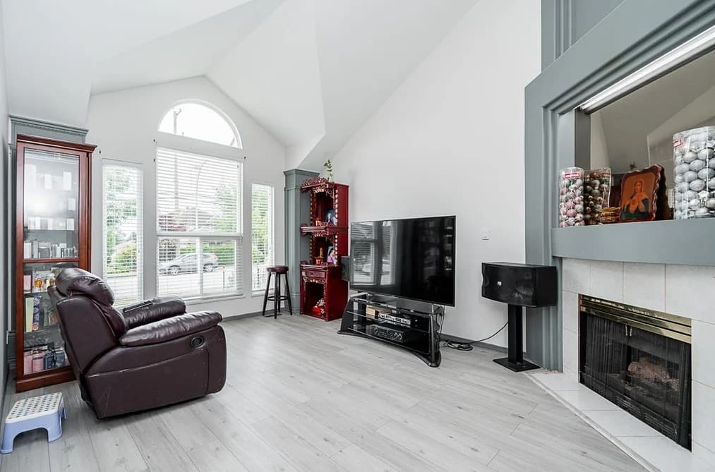 16089 80 AVENUE, Surrey, BC — Residential for Sale - Photo 2