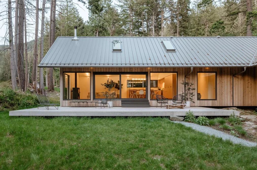 1616 JOAN AUDREY LANE, Bowen Island, BC — Residential for Sale - Main Photo
