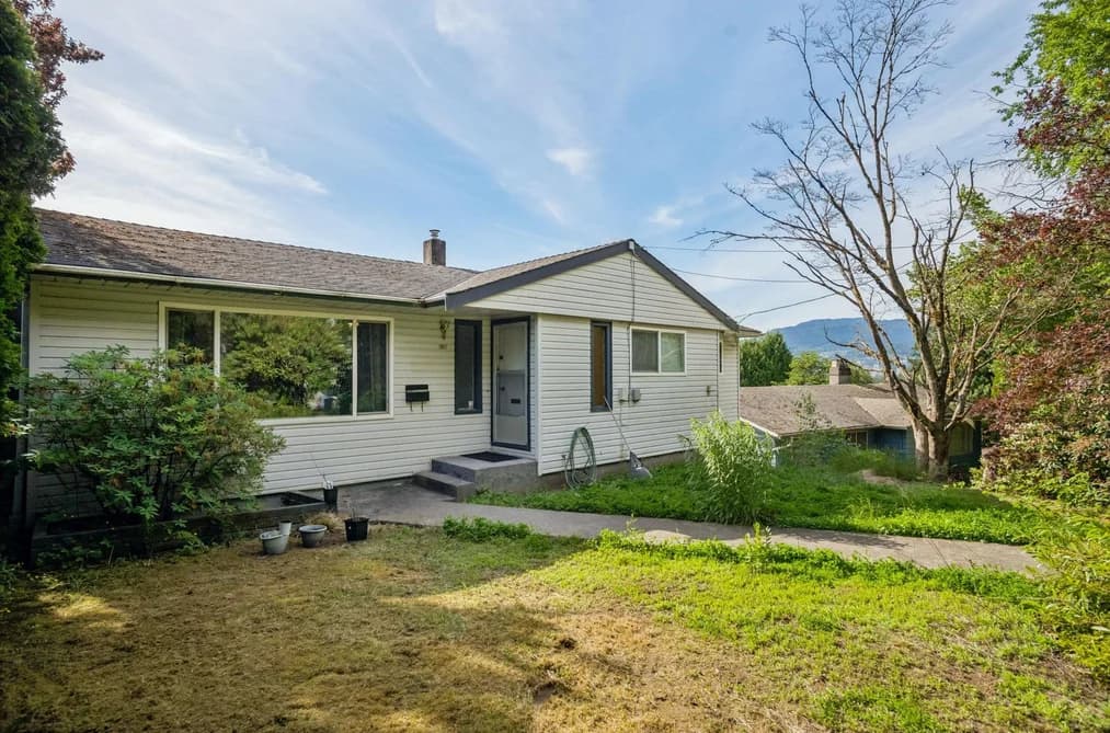 1617 WESTERN DRIVE, Port Coquitlam, BC — Residential for Sale - Photo 2