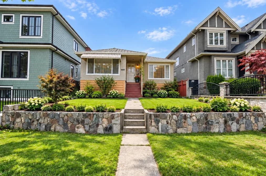 1621 E 58TH AVENUE, Vancouver, BC — Residential for Sale - Photo 2
