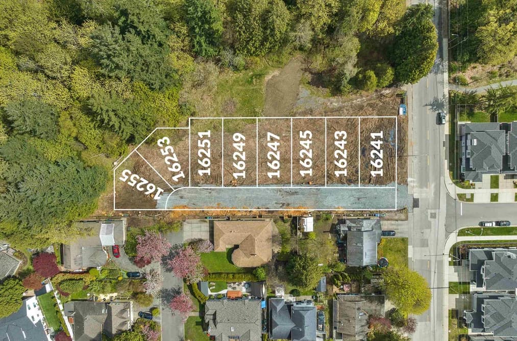 16245 10TH AVENUE, Surrey, BC — Residential for Sale - Photo 2