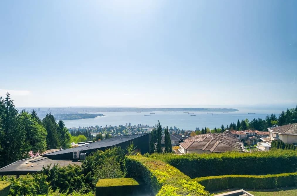 1626 PINECREST DRIVE, West Vancouver, BC — Residential for Sale - Photo 2