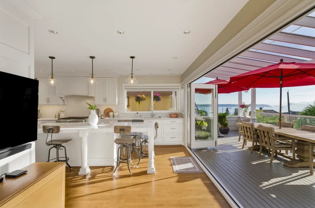 1631 22ND STREET, West Vancouver, BC — Residential for Sale - Photo 2