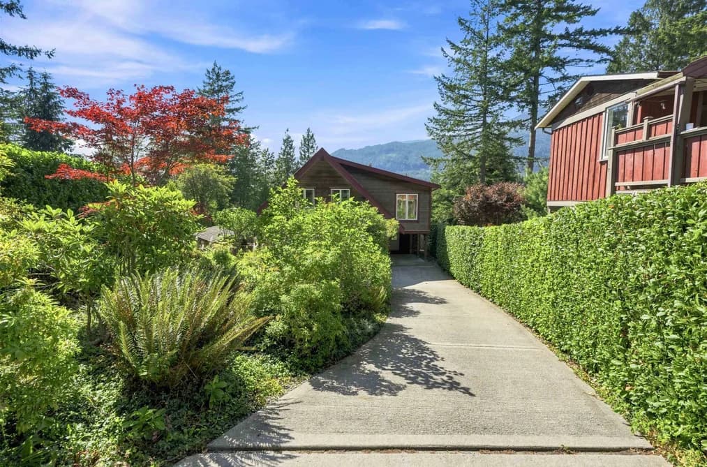 1635 GRADY ROAD, Gibsons, BC — Residential for Sale - Photo 2