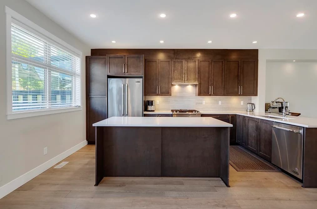 16439 24 AVENUE, Surrey, BC — Residential for Sale - Photo 2