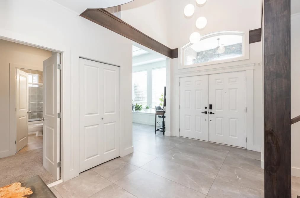 16455 92A AVENUE, Surrey, BC — Residential for Sale - Photo 2