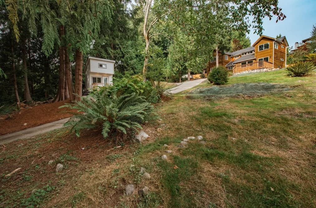 1646 GRANDVIEW ROAD, Gibsons, BC — Residential for Sale - Photo 2