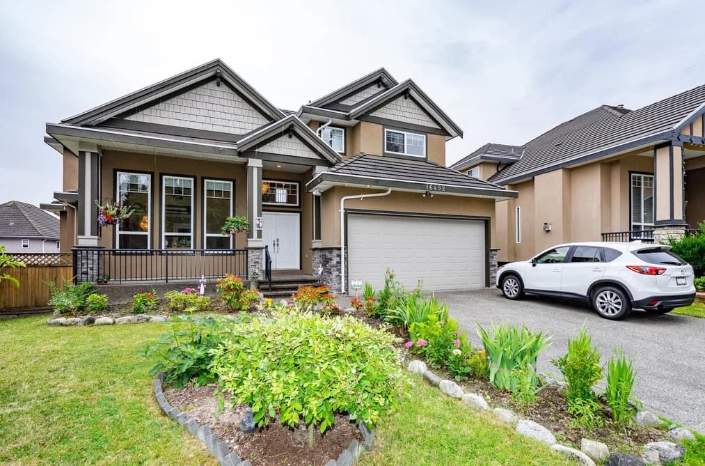16492 104A AVENUE, Surrey, BC — Residential for Sale - Photo 2