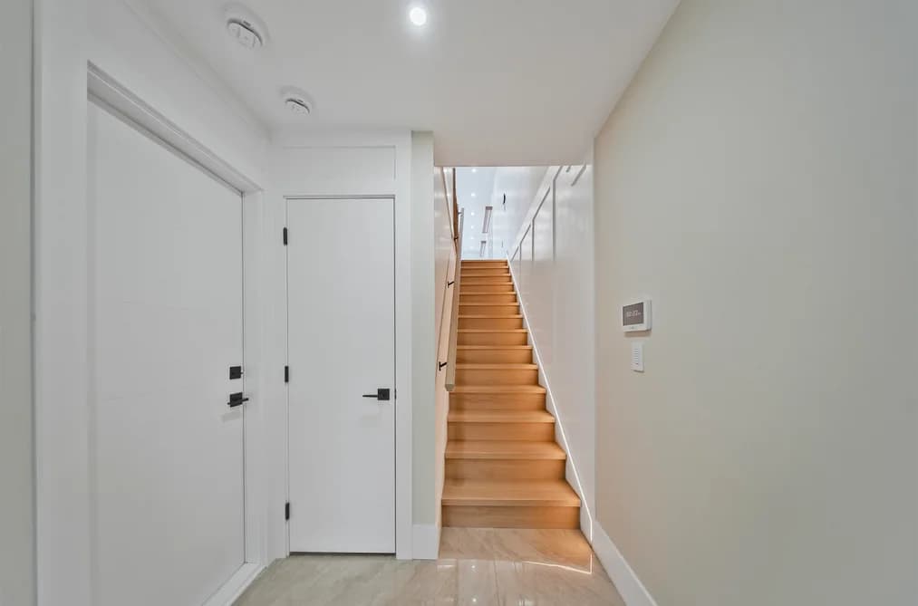16505 20 AVENUE, Surrey, BC — Residential for Sale - Photo 2