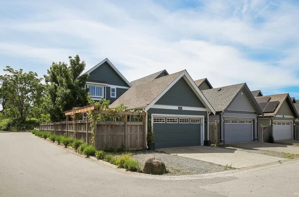16555 25 AVENUE, Surrey, BC — Residential for Sale - Photo 2