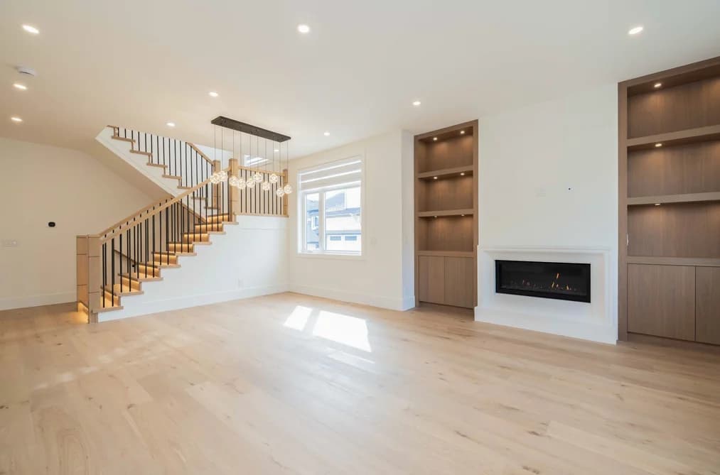 16586 22 AVENUE, Surrey, BC — Residential for Sale - Photo 2