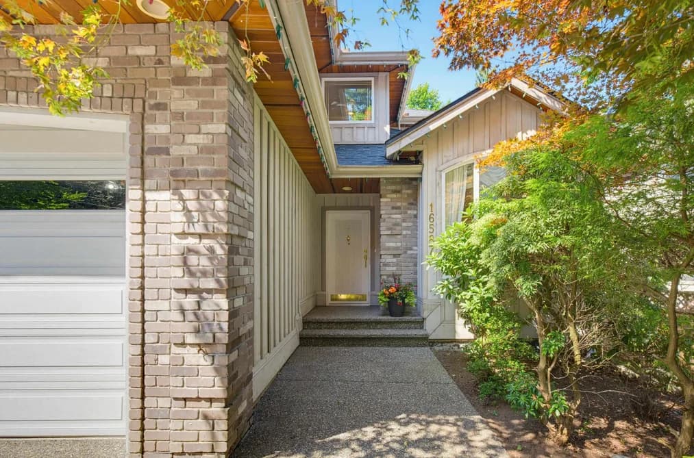 16587 84 AVENUE, Surrey, BC — Residential for Sale - Photo 2