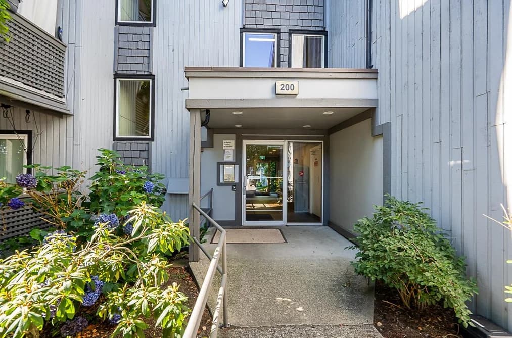 167 200 WESTHILL PLACE, Port Moody, BC — Residential for Sale - Photo 2