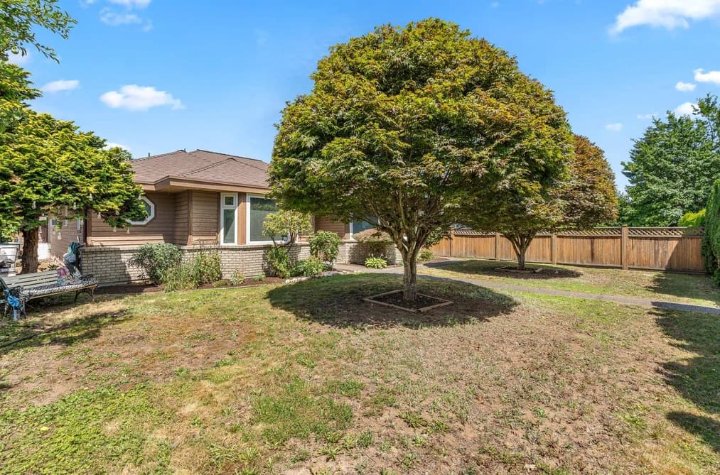 16715 104 AVENUE, Surrey, BC — Residential for Sale - Photo 2