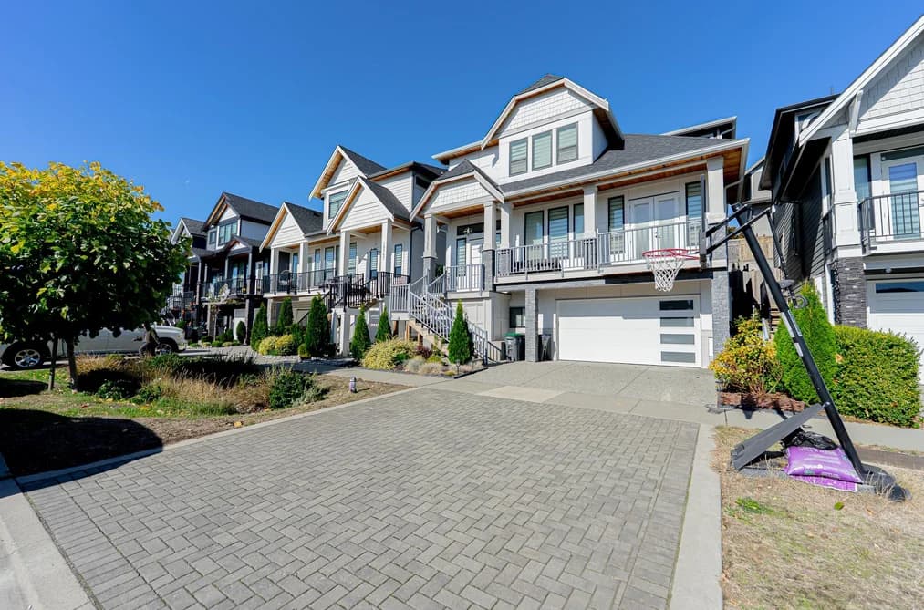16755 16A AVENUE, Surrey, BC — Residential for Sale - Photo 2