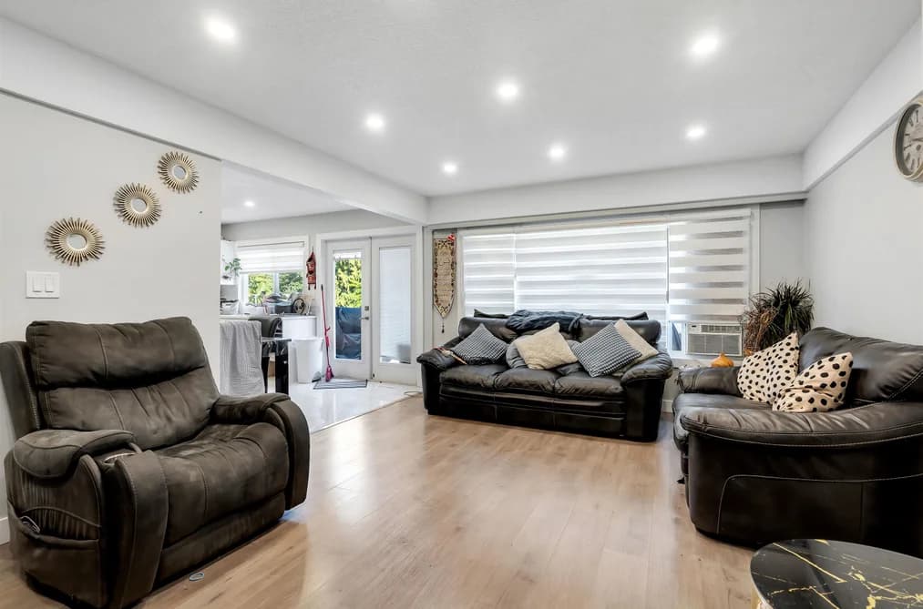 1677 EASTERN DRIVE, Port Coquitlam, BC — Residential for Sale - Main Photo