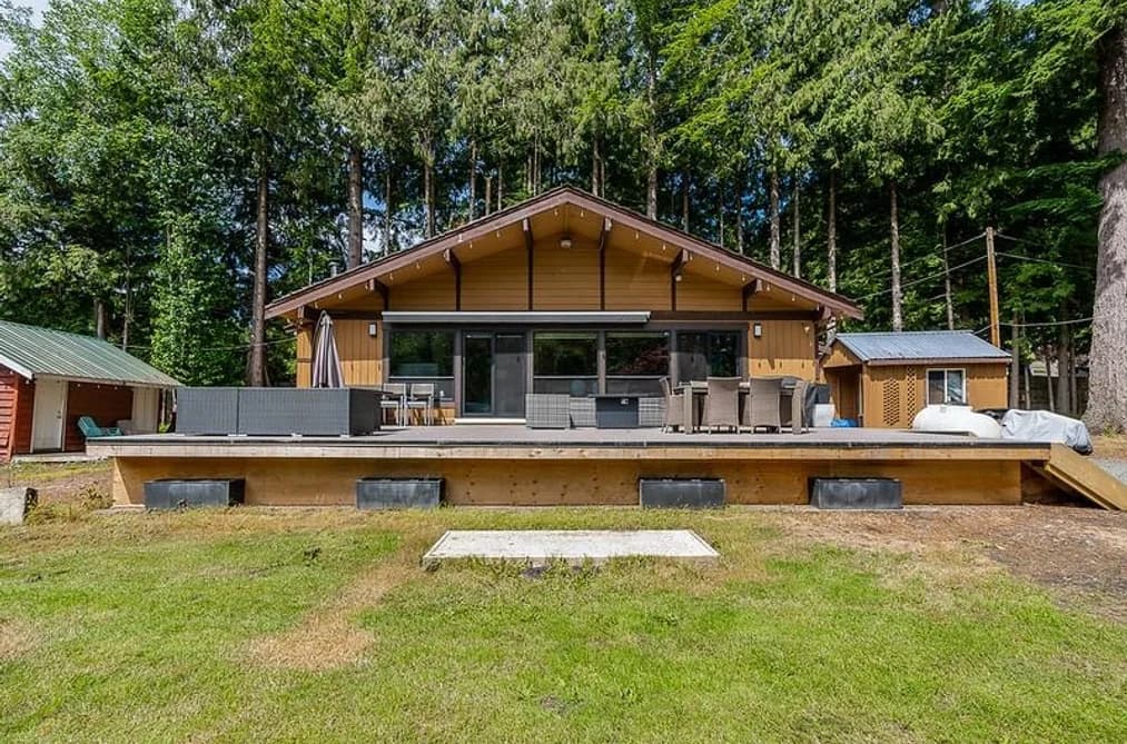 1680 COLUMBIA VALLEY ROAD, Lindell Beach, BC — Residential for Sale - Main Photo