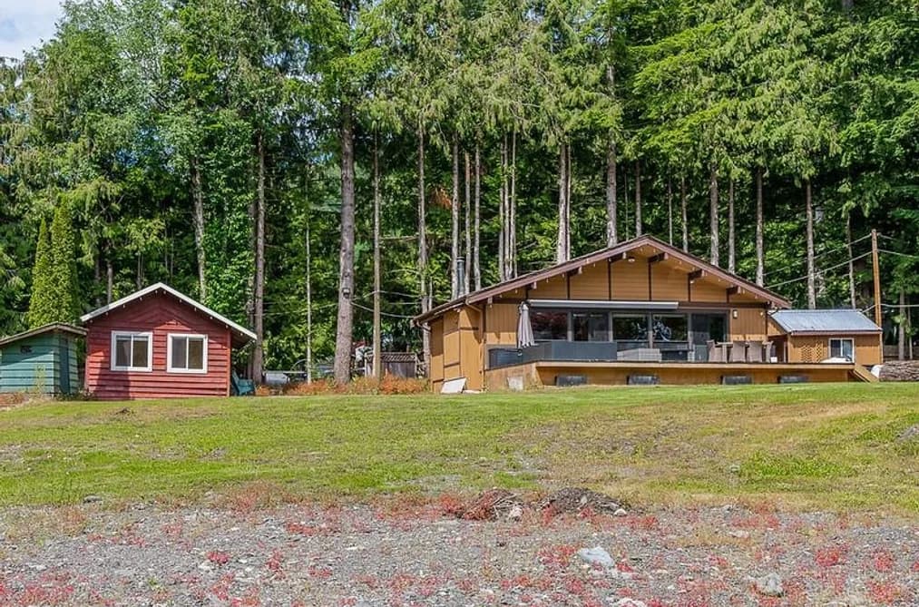 1680 COLUMBIA VALLEY ROAD, Lindell Beach, BC — Residential for Sale - Photo 2