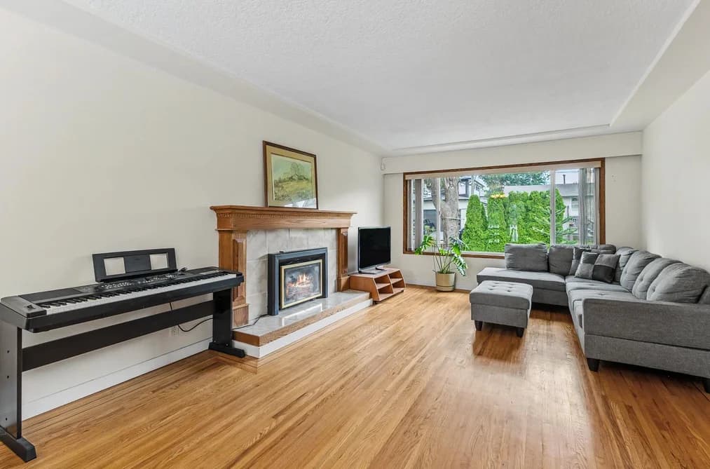 1684 CORNELL AVENUE, Coquitlam, BC — Residential for Sale - Photo 2