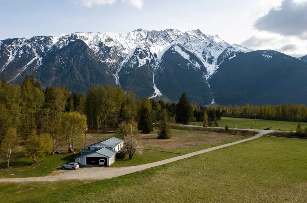 1691 HIGHWAY 99, Pemberton, BC — Residential for Sale - Main Photo