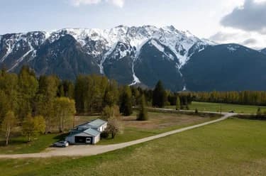House for sale at 1691 Highway 99 Pemberton British Columbia - MLS: R3104501