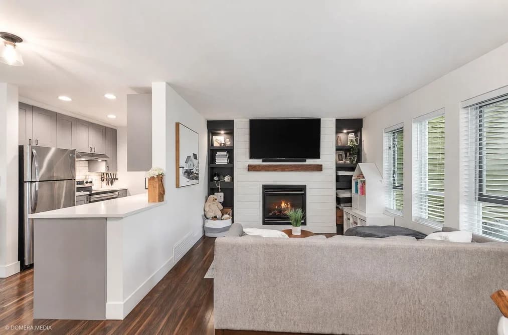 17 123 LAVAL STREET, Coquitlam, BC — Residential for Sale - Photo 2